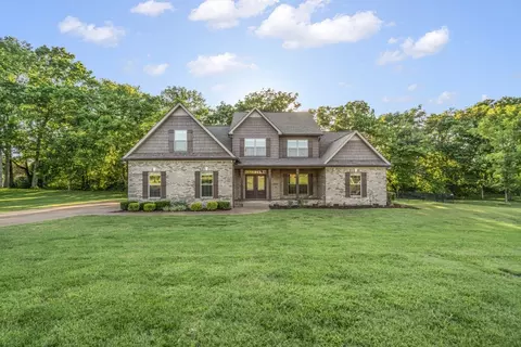 1323 Charleston Ln, Columbia, TN 38401