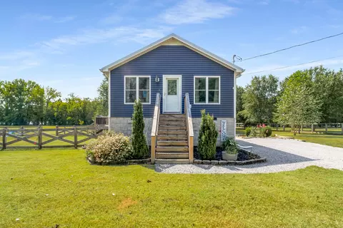 1012 Sunrise Cir, Ashland City, TN 37015