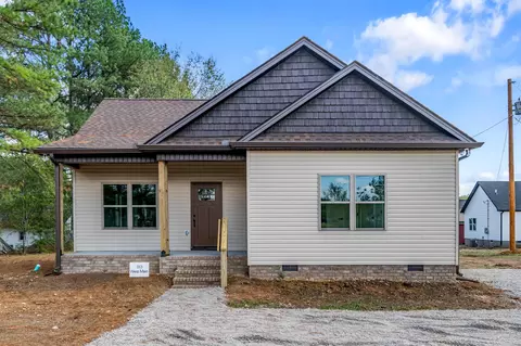 1113 W Main St, Hohenwald, TN 38462