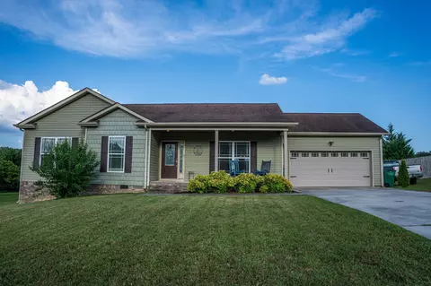 10171 Falcon Crest Dr, Ooltewah, TN 37363