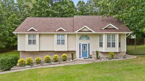 5822 Riley Rd, Ooltewah, TN 37363