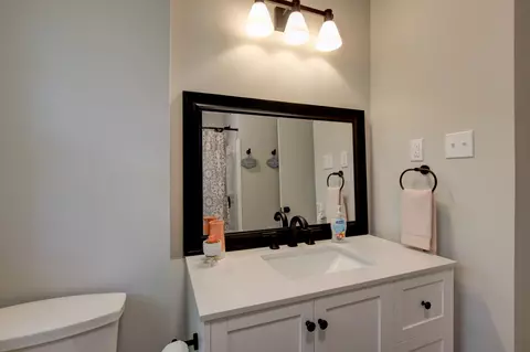 Bath - 320 Valley View Rd, Dover, TN 37058 photo 2 of 4