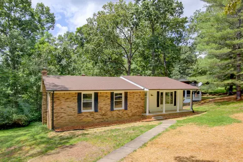 Exterior - 320 Valley View Rd, Dover, TN 37058 photo 2 of 5