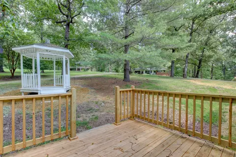 Exterior - 320 Valley View Rd, Dover, TN 37058 photo 4 of 5