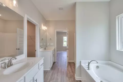 Entry Way - 159 Bartow Dr, Decherd, TN 37324 photo 6 of 8