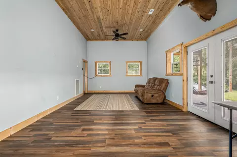 Living - 251 Second Creek Rd, Five Points, TN 38457 photo 3 of 4