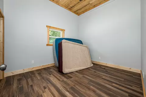 Bedroom - 251 Second Creek Rd, Five Points, TN 38457 photo 1 of 3