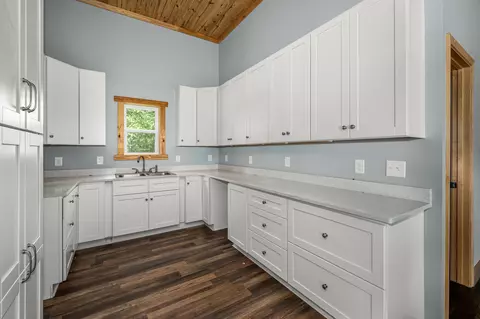 Kitchen - 251 Second Creek Rd, Five Points, TN 38457 photo 2 of 3