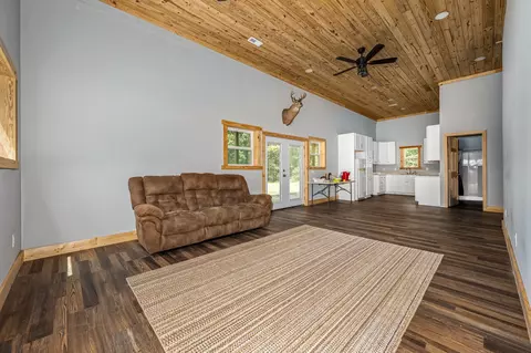 Living - 251 Second Creek Rd, Five Points, TN 38457 photo 2 of 4