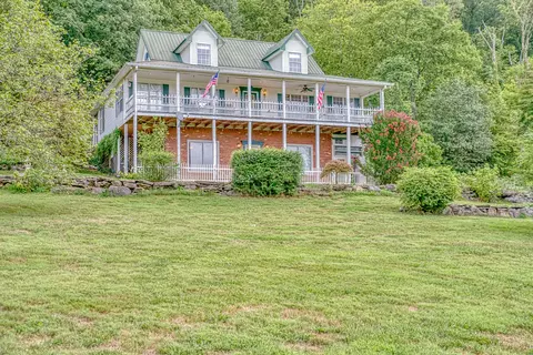 898 Holleman Bend Ln, Granville, TN 38564