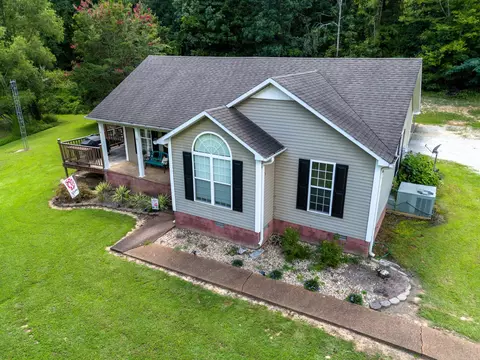 127 Travis Ln, Parsons, TN 38363