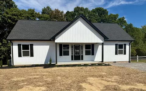 265 Highland Dr, Smithville, TN 37166