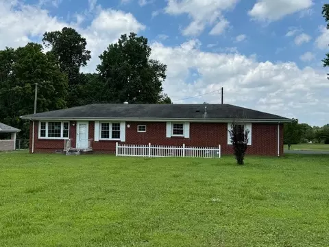 1007 Due West Cir, Lafayette, TN 37083