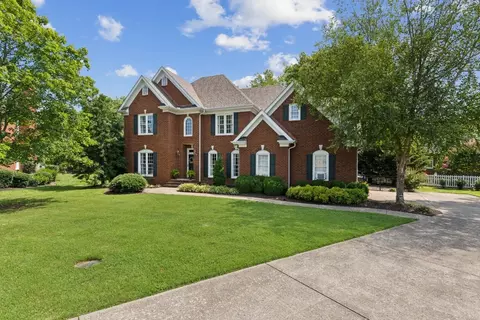 902 Thames Ct, Murfreesboro, TN 37129 photo 2