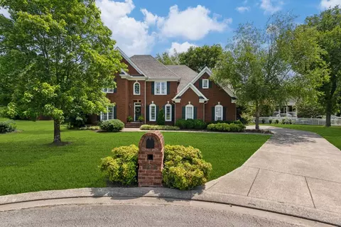 902 Thames Ct, Murfreesboro, TN 37129