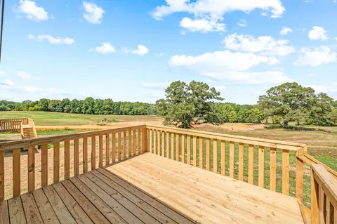 Exterior - 4611 Window Cliff Rd, Baxter, TN 38544 photo 7 of 8