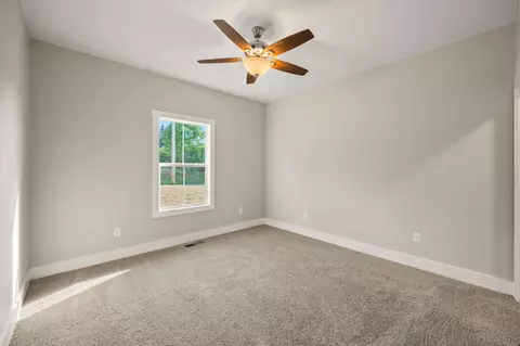 Bedroom - 4611 Window Cliff Rd, Baxter, TN 38544 photo 3 of 6
