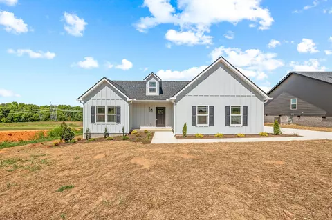 4633 Window Cliff Rd, Baxter, TN 38544