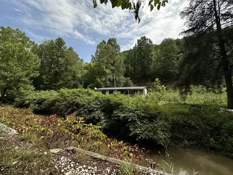 2139 Highway 708 S, Beattyville, KY 41311