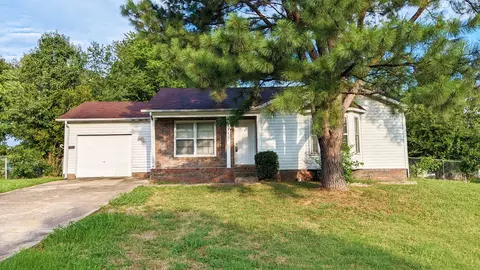 584 Anita Dr, Clarksville, TN 37042