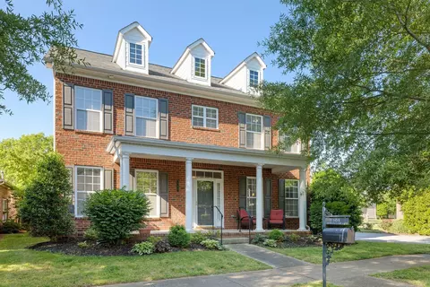 305 Meadowglade Ln, Franklin, TN 37064