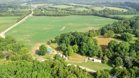 4712 Kettle Mills Rd, Williamsport, TN 38487