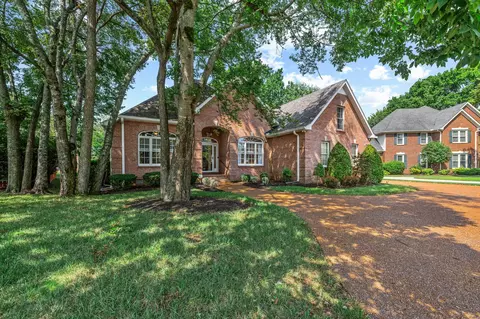 2714 Crazy Horse, Murfreesboro, TN 37127
