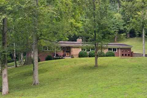 220 Baskin Dr, Nashville, TN 37205