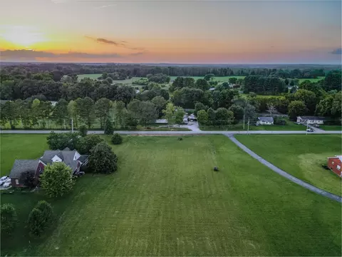 40 Old Jackson Hwy, Leoma, TN 38468