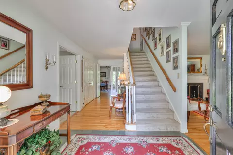 Entry Way - 2003 Riverview Dr, Murfreesboro, TN 37129 photo 1 of 3
