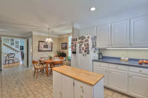 Kitchen - 2003 Riverview Dr, Murfreesboro, TN 37129 photo 2 of 4