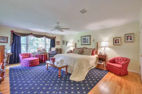 Bedroom - 2003 Riverview Dr, Murfreesboro, TN 37129 photo 1 of 8