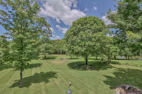 Exterior - 2003 Riverview Dr, Murfreesboro, TN 37129 photo 9 of 9