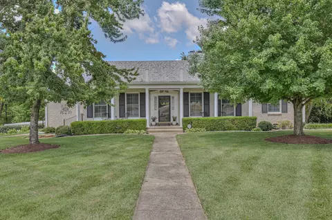 Exterior - 2003 Riverview Dr, Murfreesboro, TN 37129 photo 2 of 9