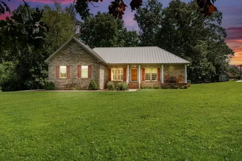 2979 Winchester Hwy, Elora, TN 37328