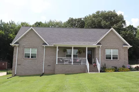 205 Mockingbird Ln, Hartsville, TN 37074