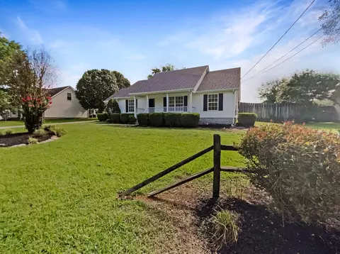 3706 Maple Ln, Murfreesboro, TN 37129