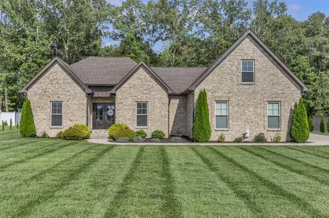 17 S Kensington Ct, Manchester, TN 37355