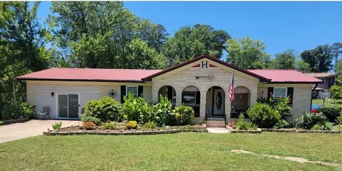 7523 Florence Dr, Hixson, TN 37343