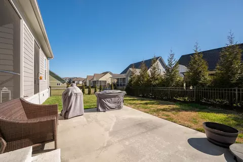 Exterior - 218 Hammock Dr, Winchester, TN 37398 photo 9 of 14