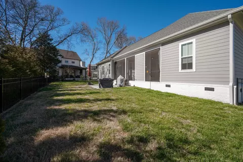 Exterior - 218 Hammock Dr, Winchester, TN 37398 photo 12 of 14