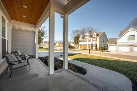 Exterior - 218 Hammock Dr, Winchester, TN 37398 photo 7 of 14