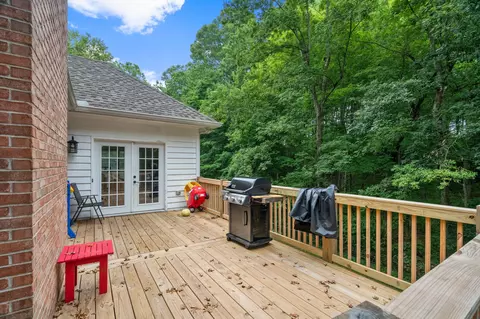 Exterior - 2000 Palmer Dr, Springfield, TN 37172 photo 6 of 15