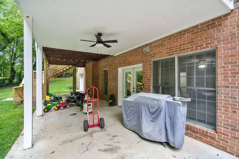 Exterior - 2000 Palmer Dr, Springfield, TN 37172 photo 9 of 15