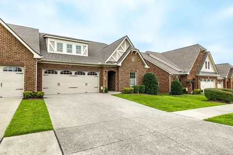 1015 Prestwick Ln, Gallatin, TN 37066