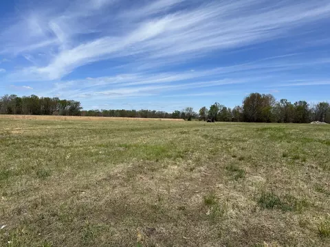 4909 Hancock Rd, Springfield, TN 37172