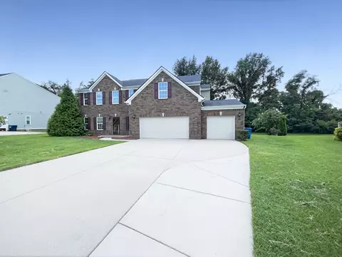 1528 Oak Dr, Murfreesboro, TN 37128