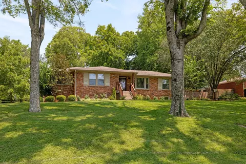 5000 Briarwood Dr, Nashville, TN 37211