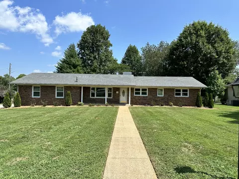 1016 Tucker Dr, Pulaski, TN 38478