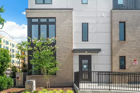 682 Hamilton Ave #102, Nashville, TN 37203